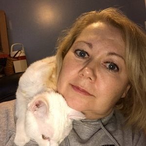 Meet your Posher, Leigh Ann